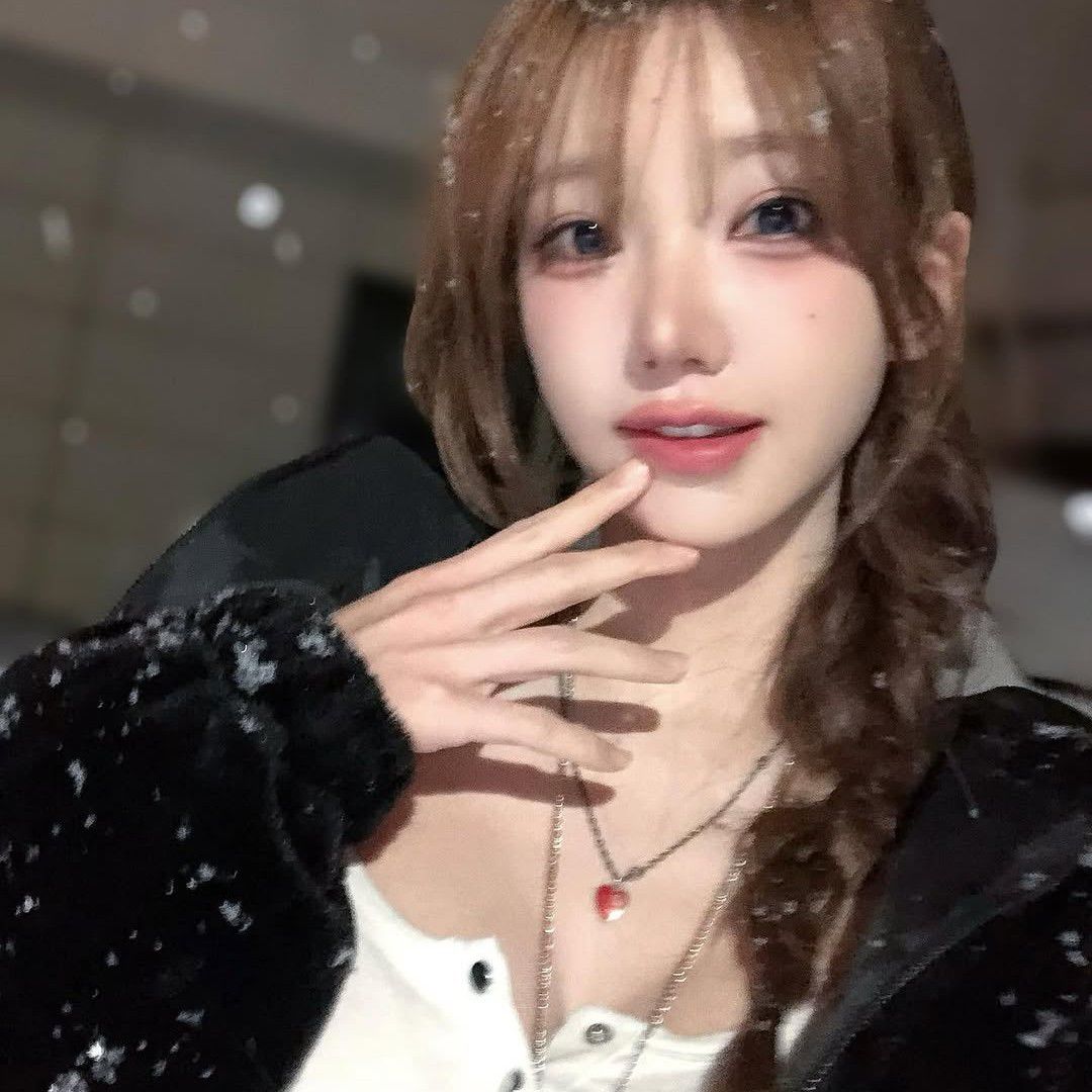 Recent activity shot of QWER