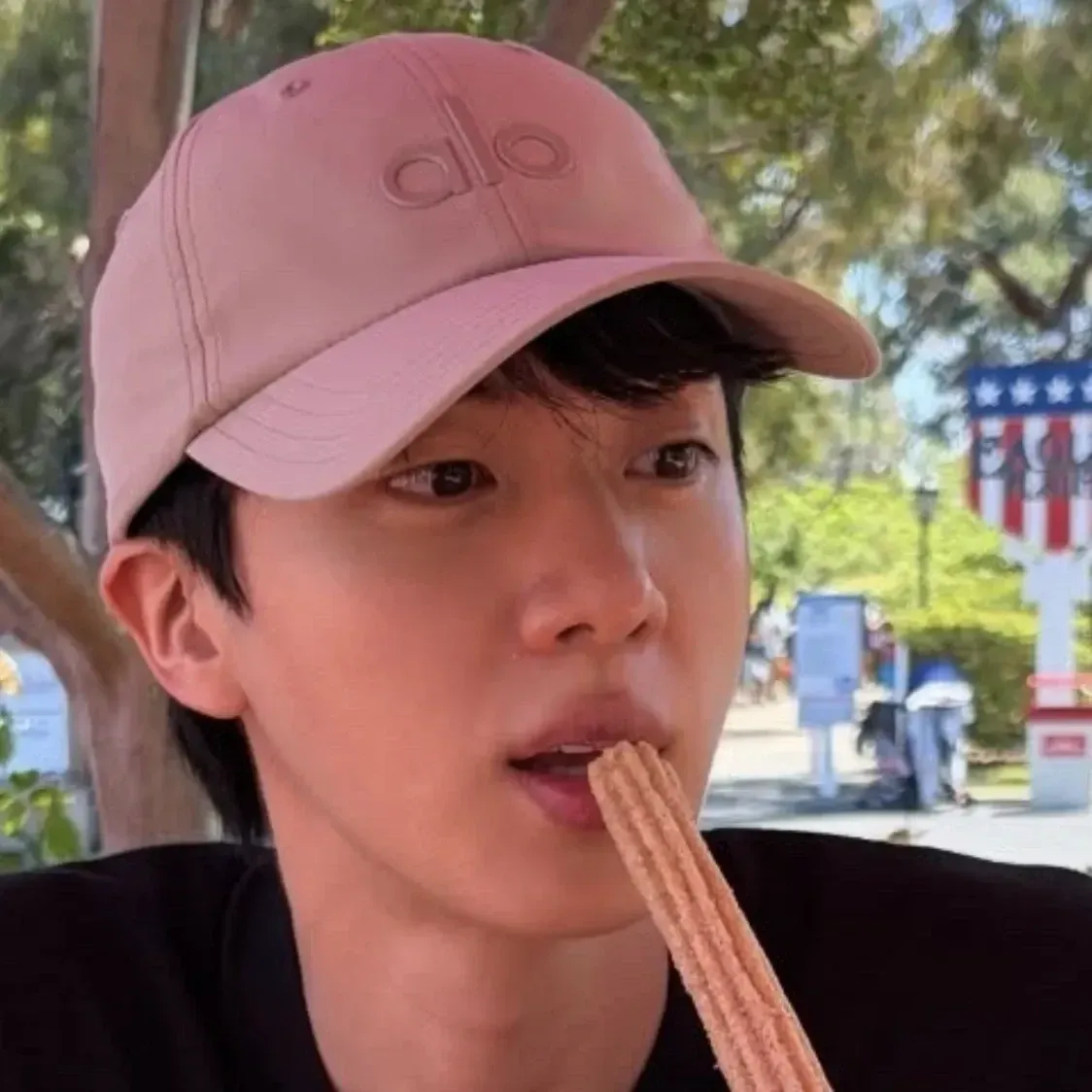 진 (방탄소년단)의 비하인드 컷