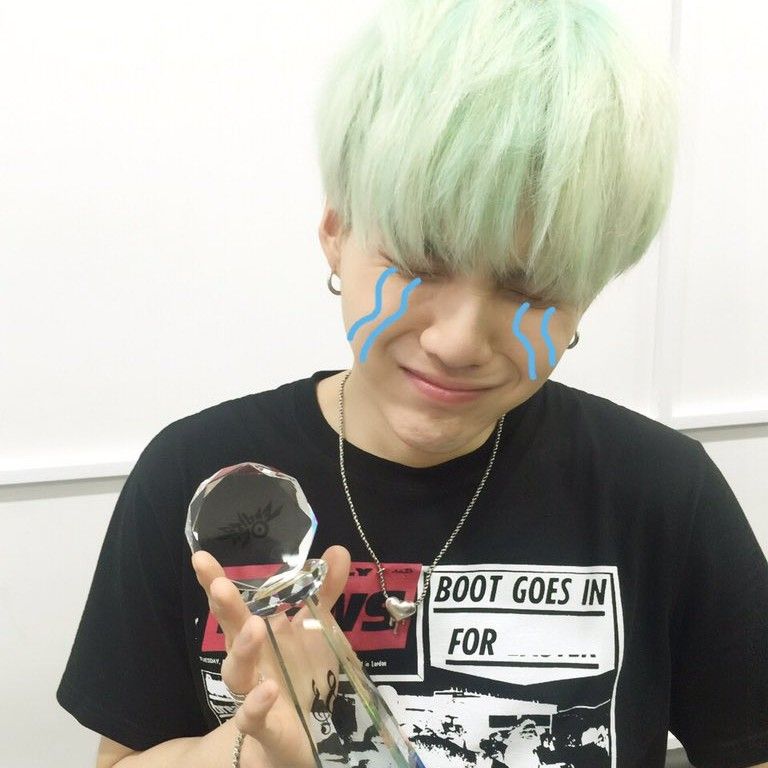 SUGA (BTS)の最新写真