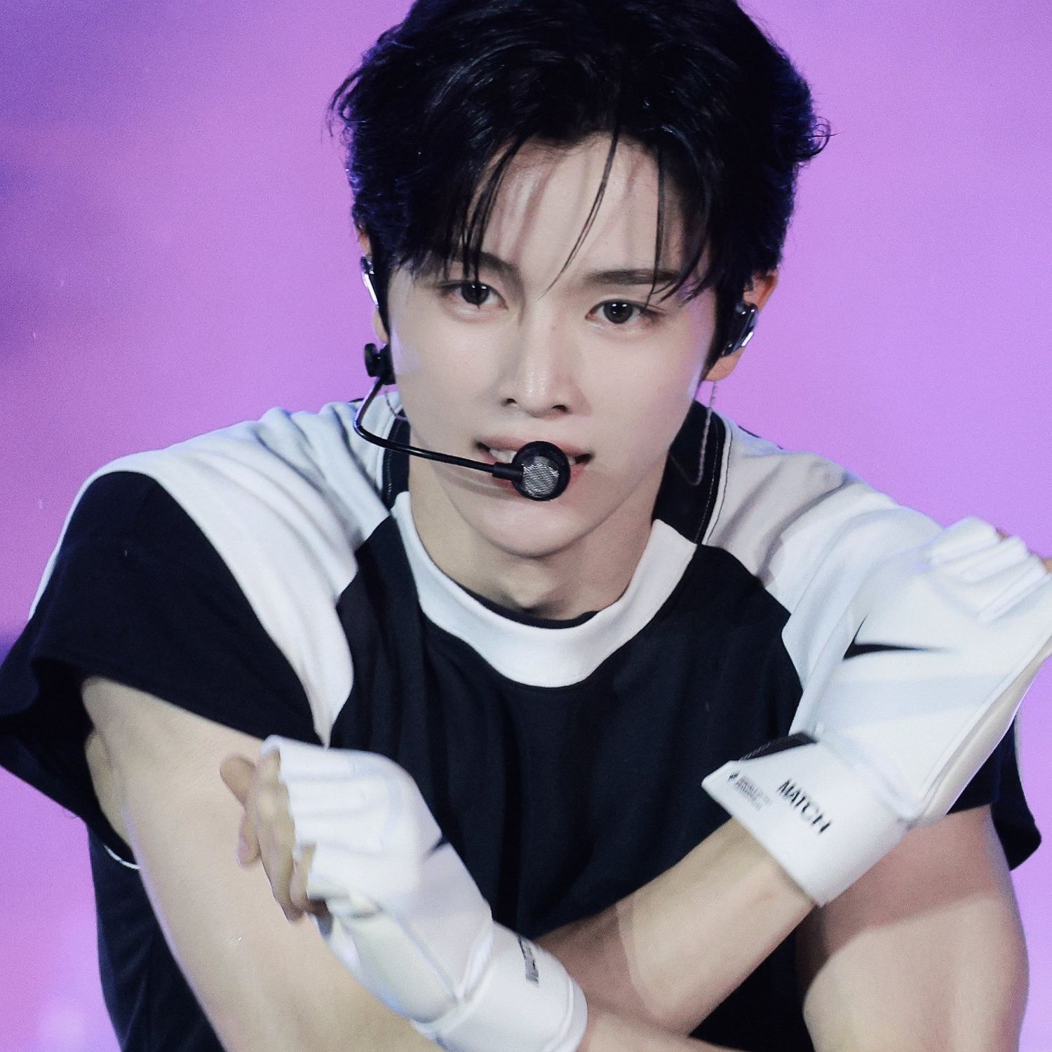 Recent activity shot of Sungchan (RIIZE)