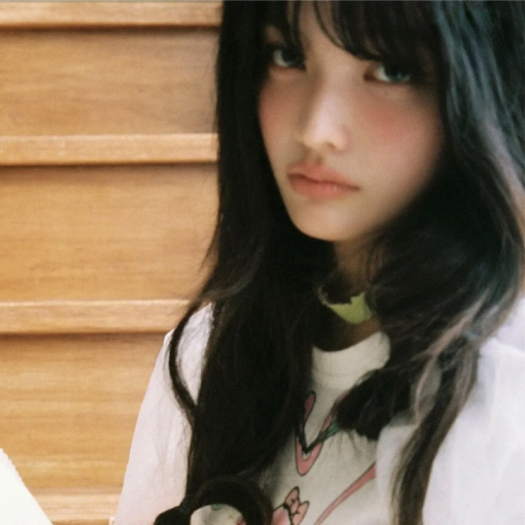 Iroha (ILLIT)的最新活動照片