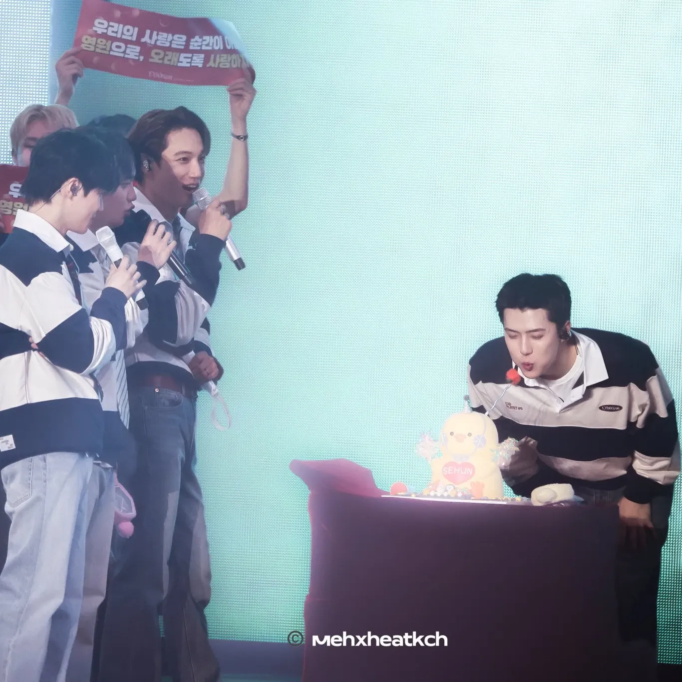 A moment captured by EXO's fan