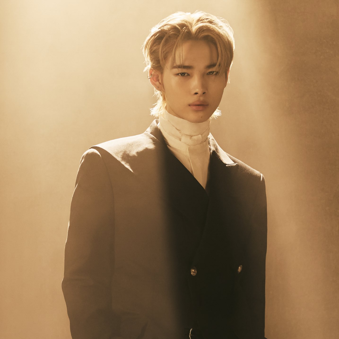 Foto terbaru NI-KI (ENHYPEN)