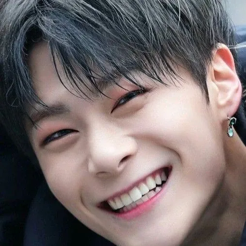 A moment captured by Moonbin (ASTRO)'s fan