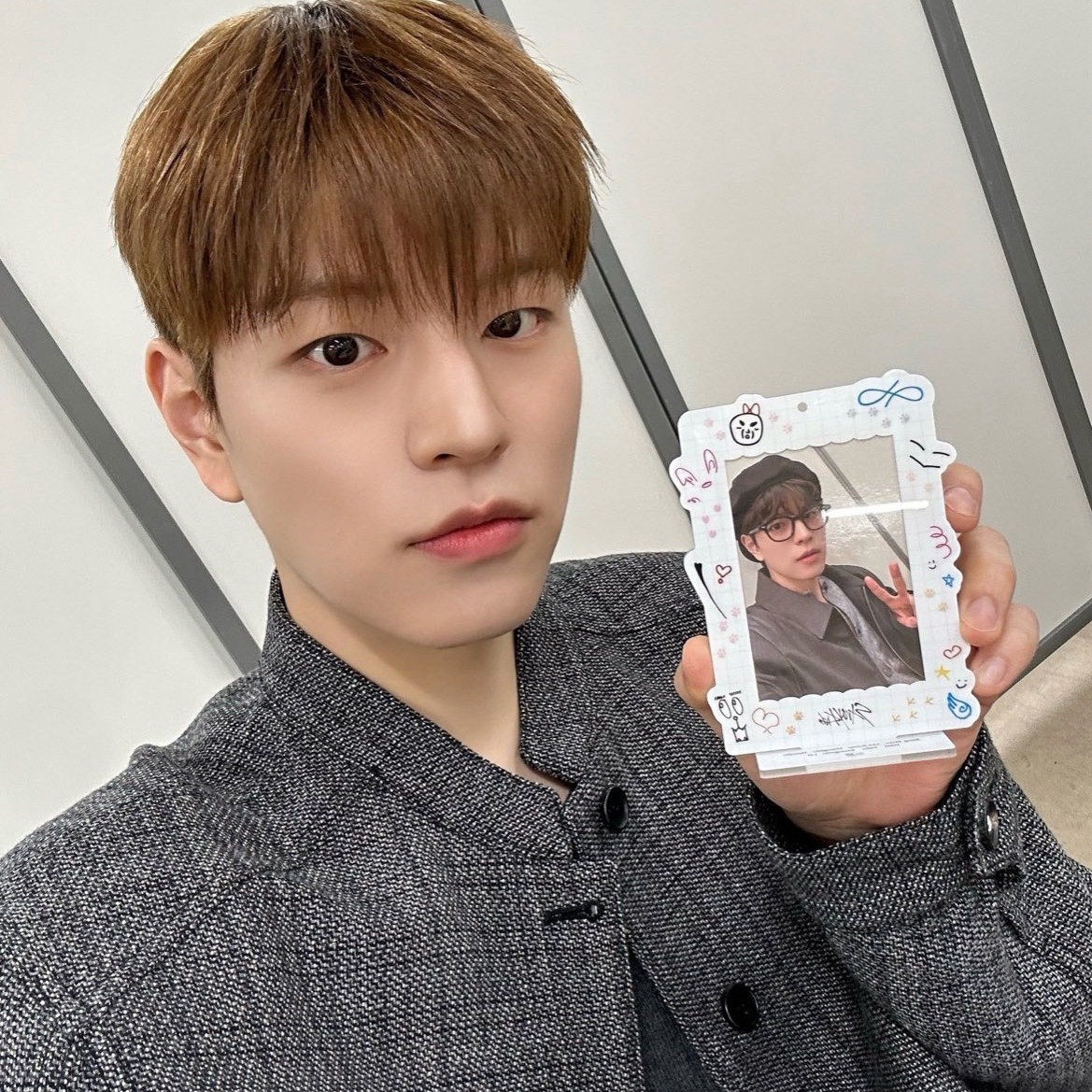 Behind-the-scenes cut of Seungmin (Stray Kids)