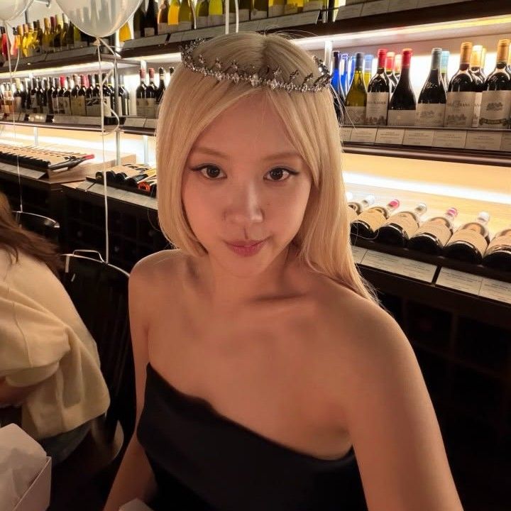 로제 (BLACKPINK)의 비하인드 컷