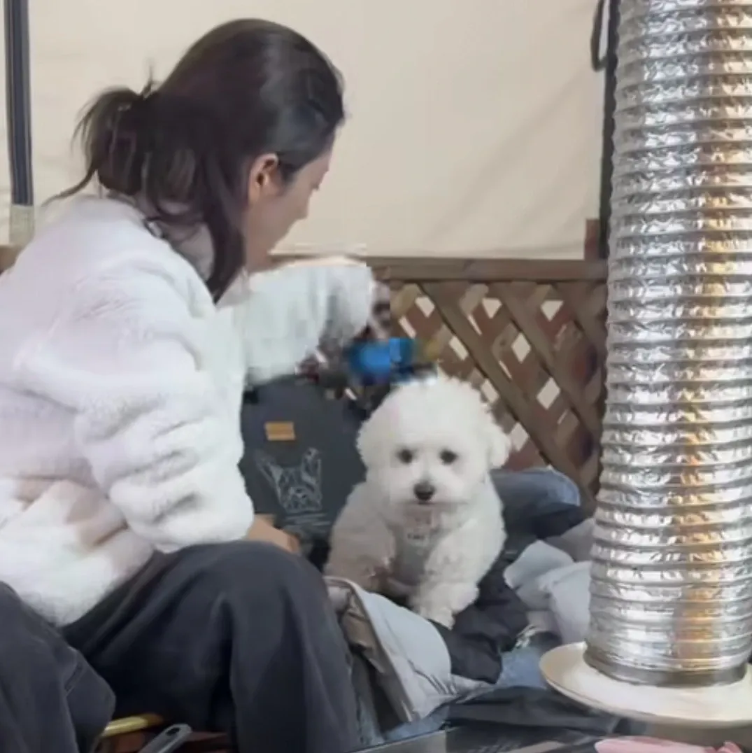 Recent activity shot of Yoon Bomi (Apink)