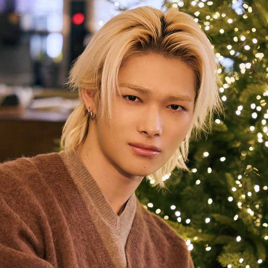 Foto terbaru NI-KI (ENHYPEN)