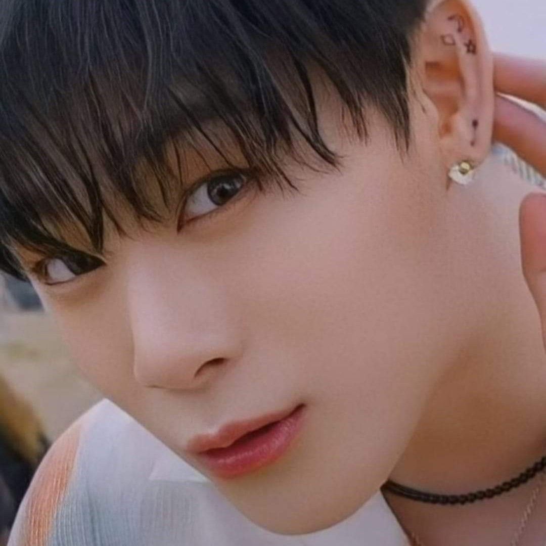 A moment captured by Moonbin (ASTRO)'s fan