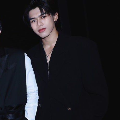 A moment captured by LYKN's fan