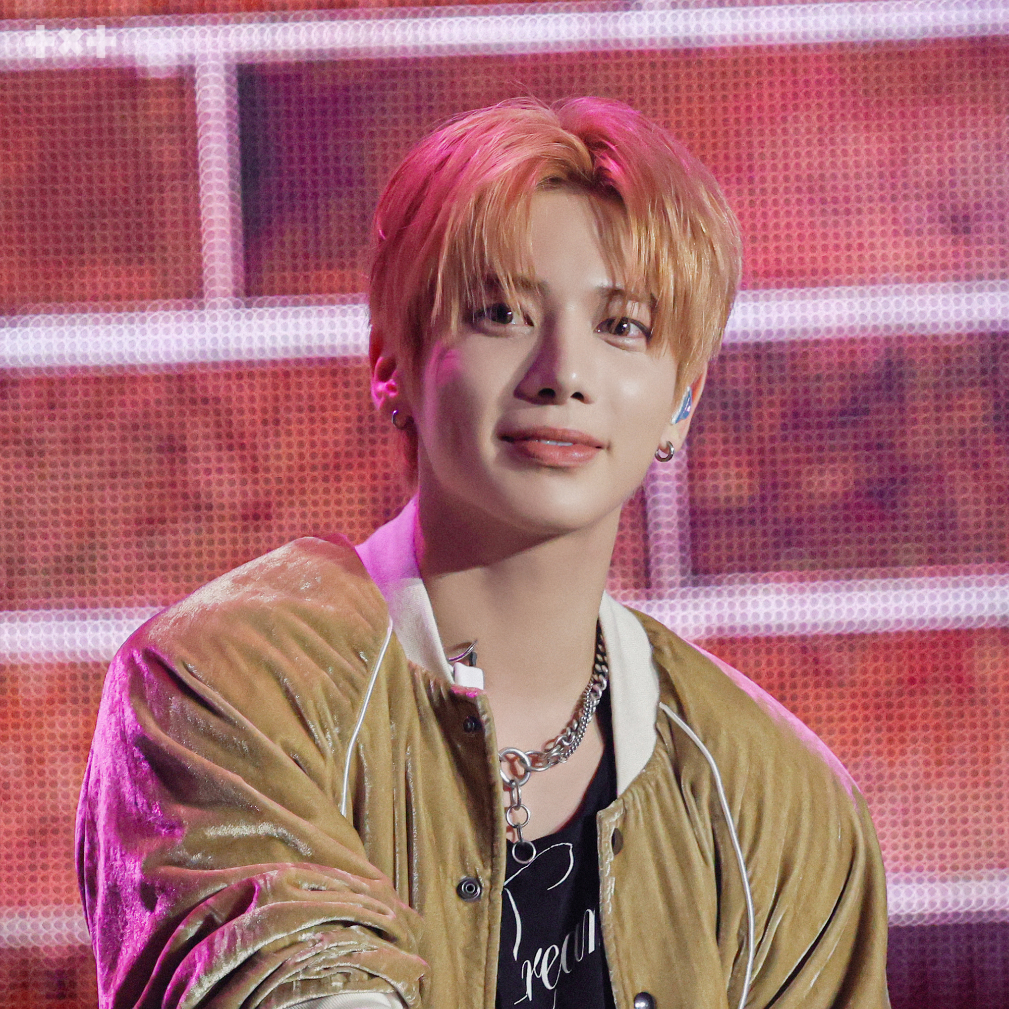 Momen yang diabadikan oleh penggemar TOMORROW X TOGETHER