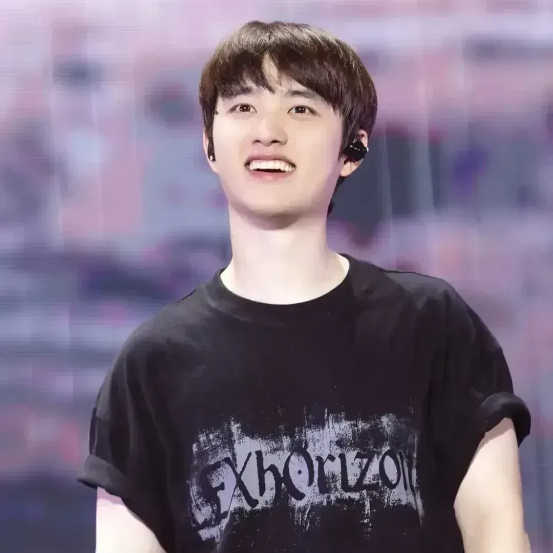 Foto aktivitas terbaru D.O. (EXO)