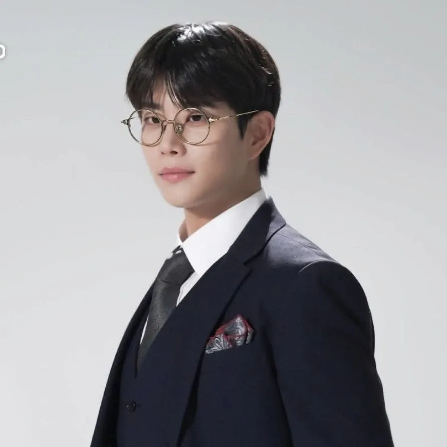 Latest photo of MJ (ASTRO)