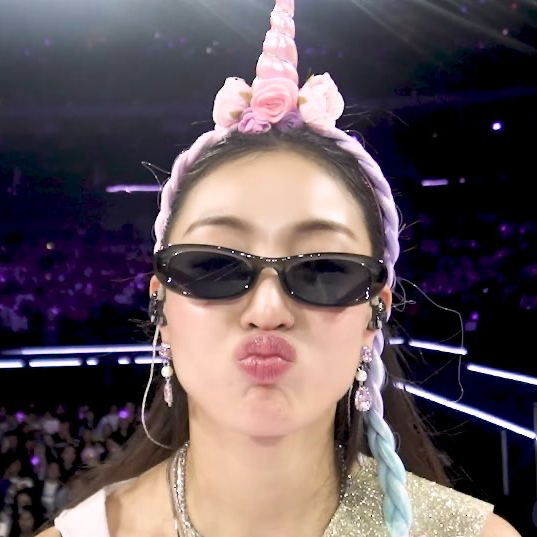 A moment captured by Jihyo (TWICE)'s fan