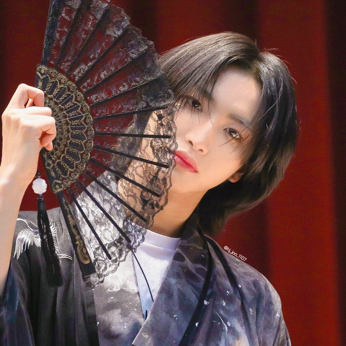 에이티즈 최근 활동샷