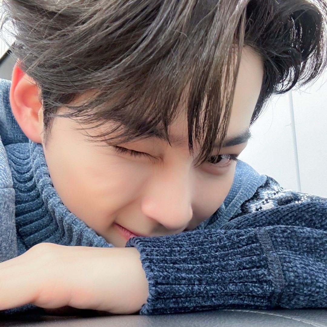 A moment captured by Sung Hanbin (ZEROBASEONE)'s fan