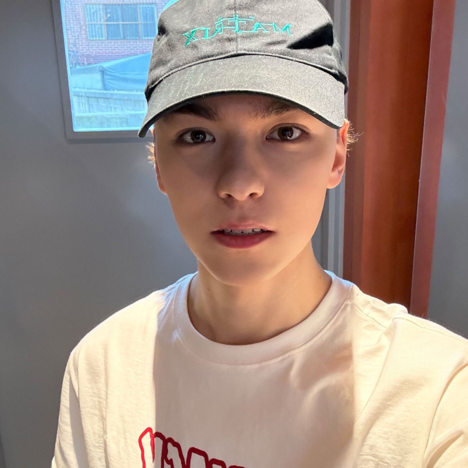 A moment captured by Vernon (SEVENTEEN)'s fan