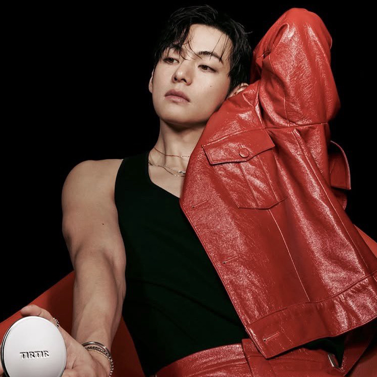 Behind-the-scenes cut of BTS