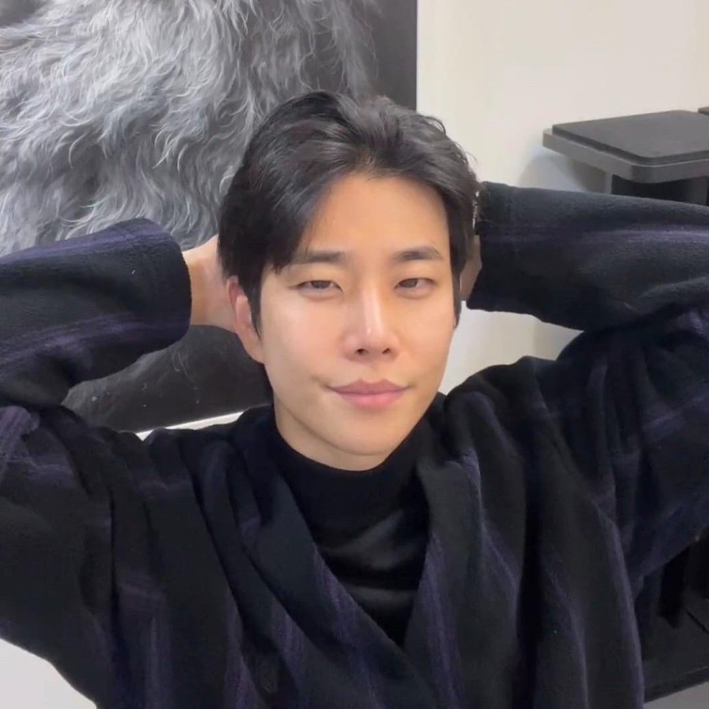 아스트로의 최신 사진