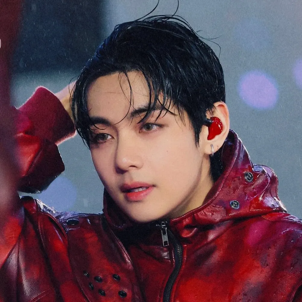 Latest photo of V (BTS)