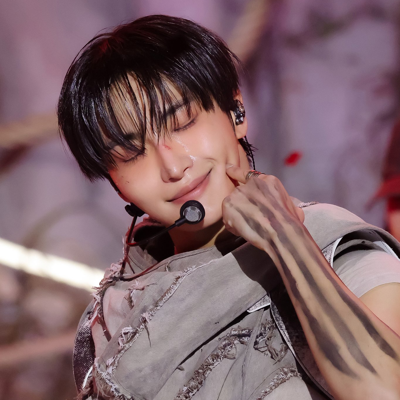 Behind-the-scenes cut of Seonghwa (ATEEZ)