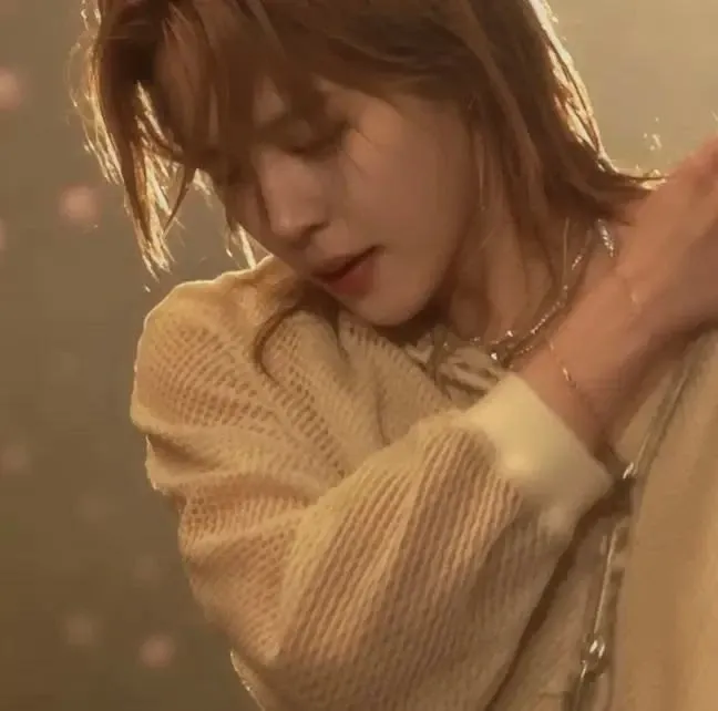 Latest photo of Jimin (BTS)