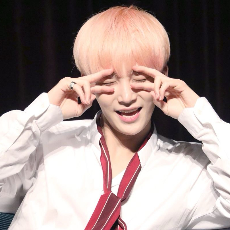 Behind-the-scenes cut of Jeonghan (SEVENTEEN)