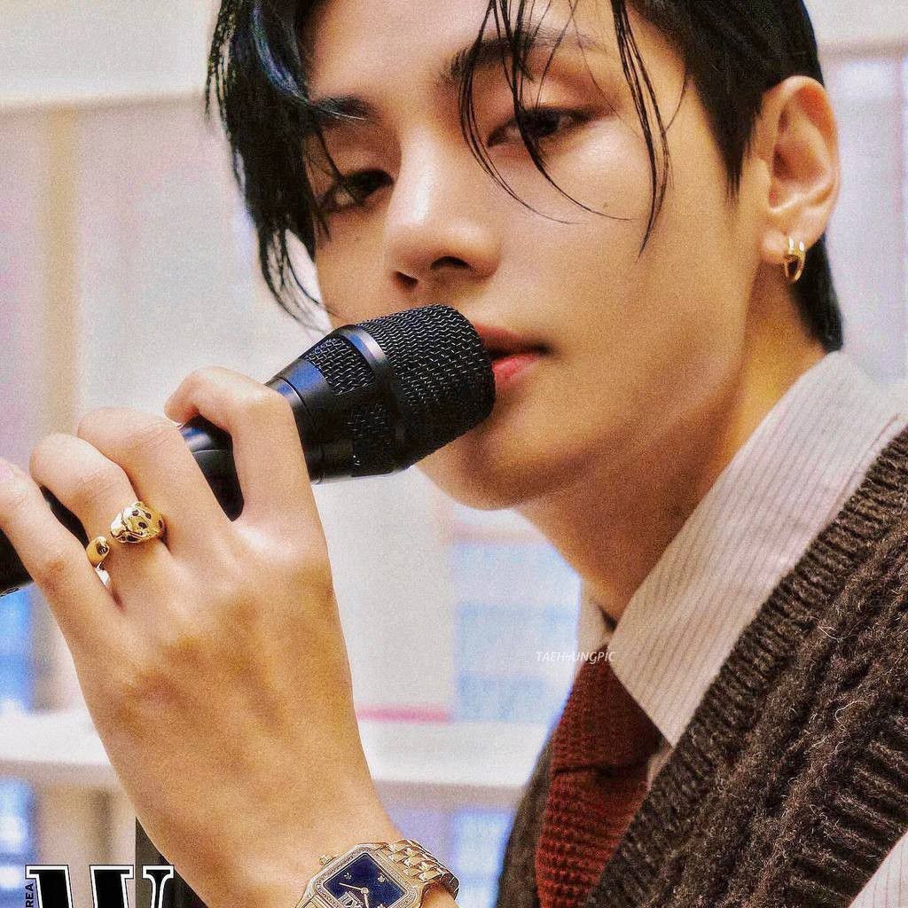 뷔 (방탄소년단) 최근 활동샷