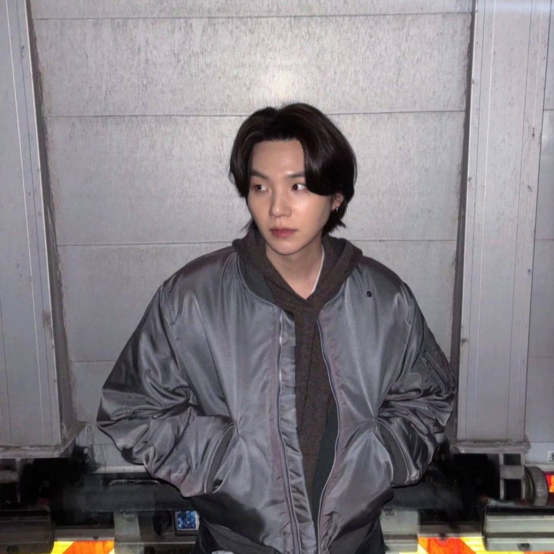 Behind-the-scenes cut of SUGA (BTS)