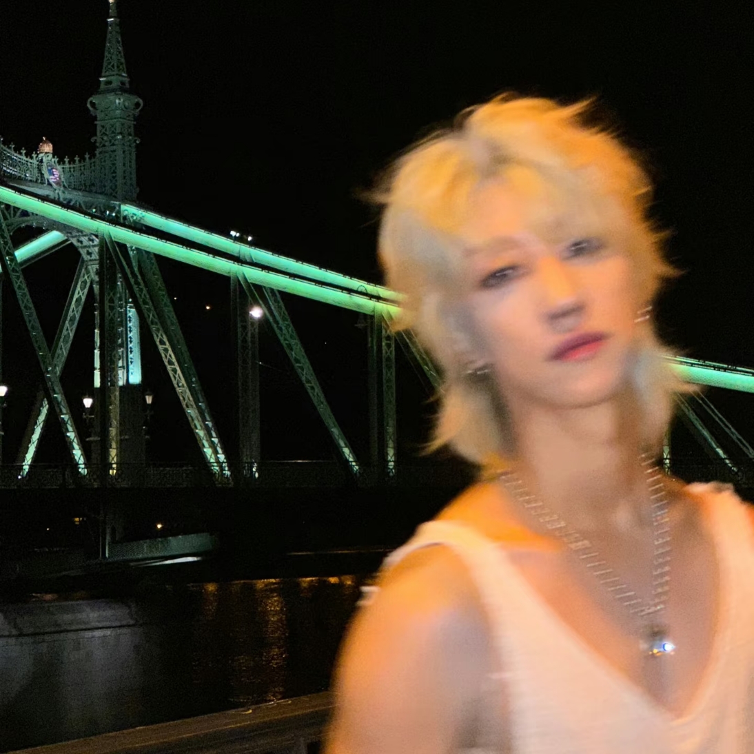 Behind-the-scenes cut of The 8 (SEVENTEEN)