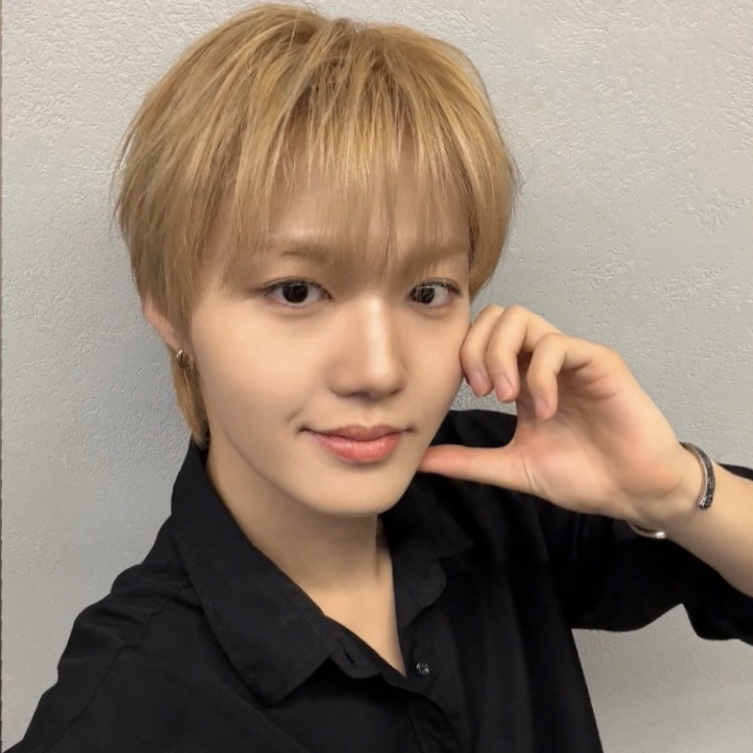 A moment captured by Doyoung (TREASURE)'s fan