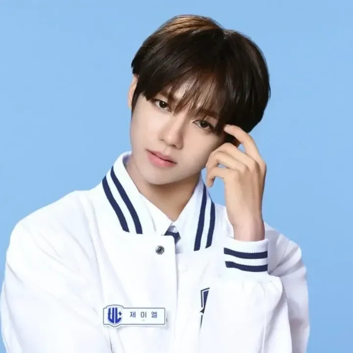 Latest photo of JL (AHOF)