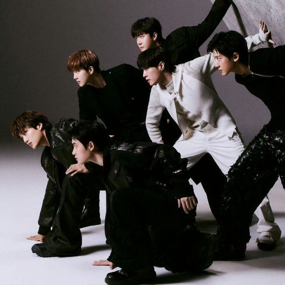 EXOの最近の活動写真