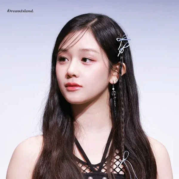 Shining profile picture of Pharita (BABYMONSTER) on today's Choeaedol