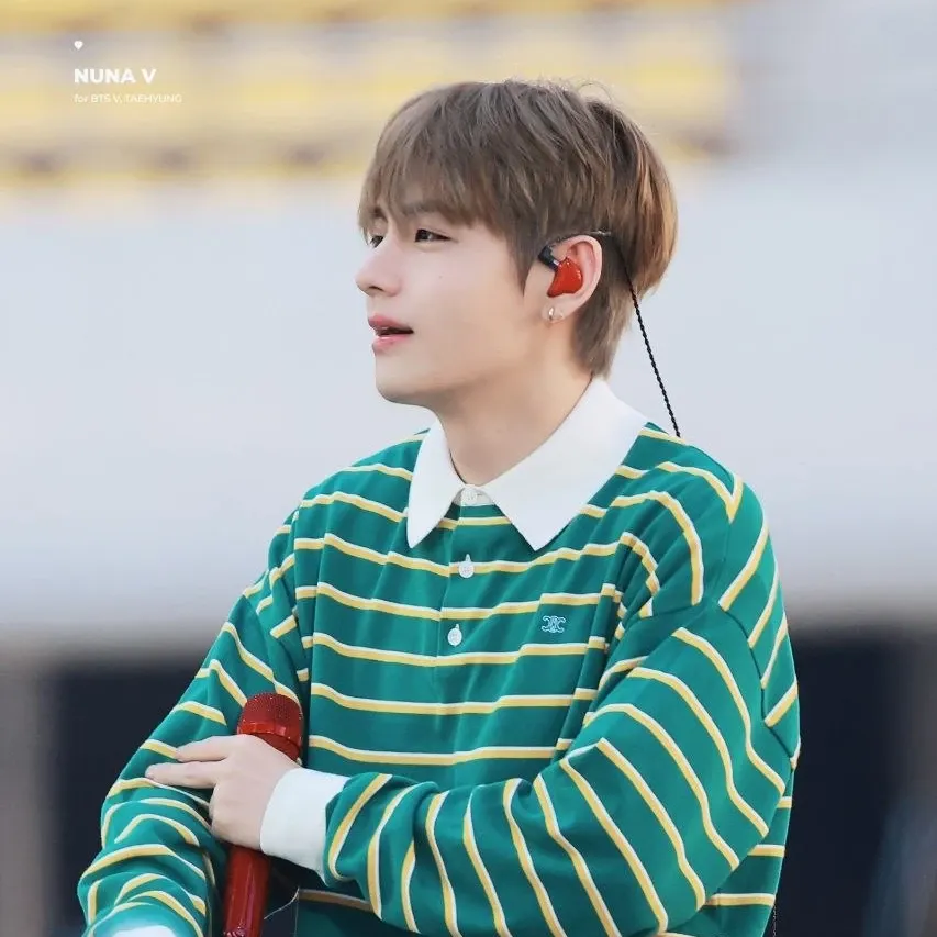 뷔 (방탄소년단) 최근 활동샷