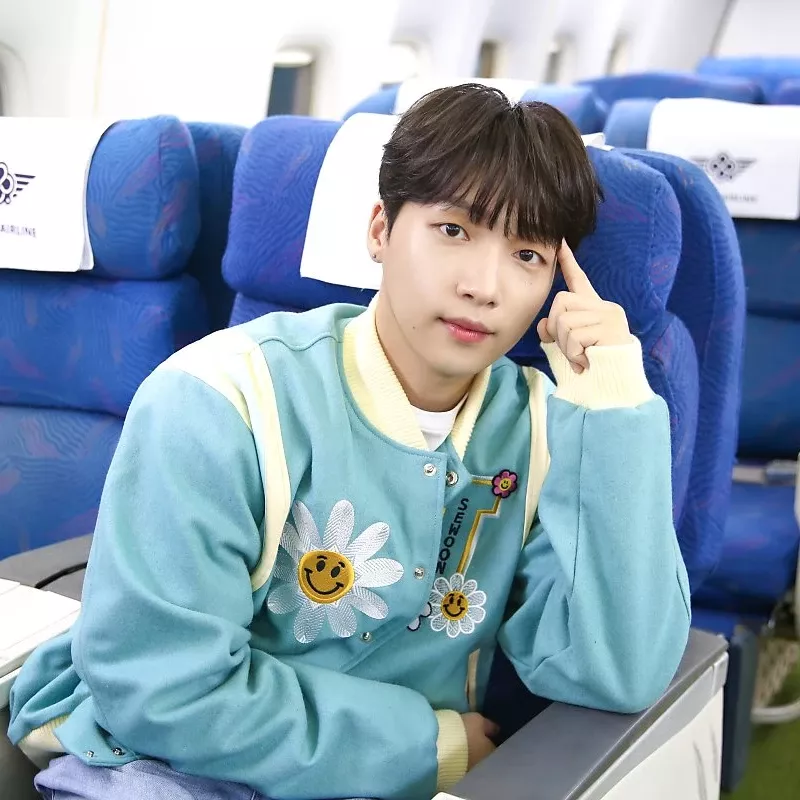 Recent activity shot of Jeong Sewoon