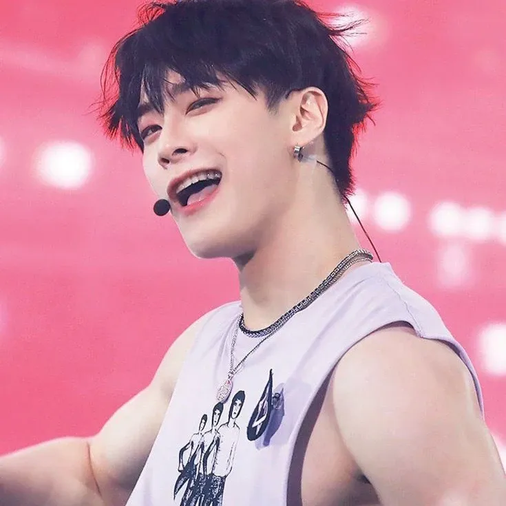 A moment captured by Moonbin (ASTRO)'s fan