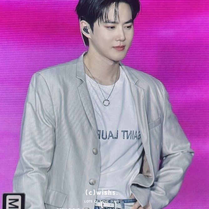 A moment captured by Suho (EXO)'s fan