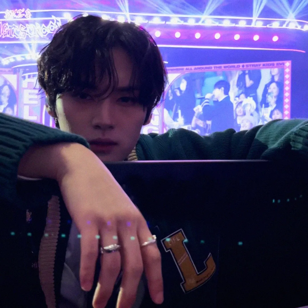 Behind-the-scenes cut of Lee Know (Stray Kids)