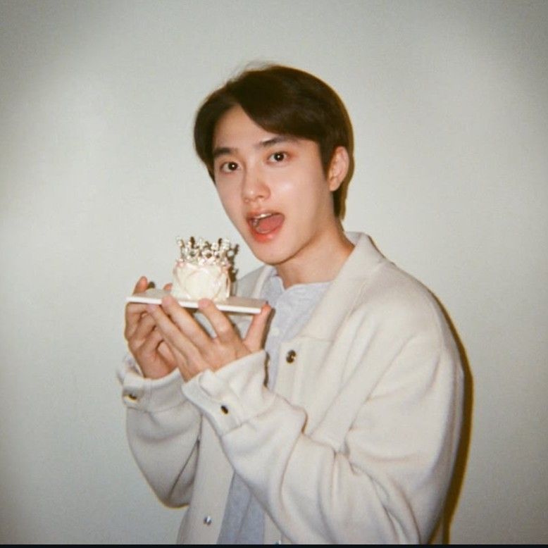 A moment captured by D.O. (EXO)'s fan