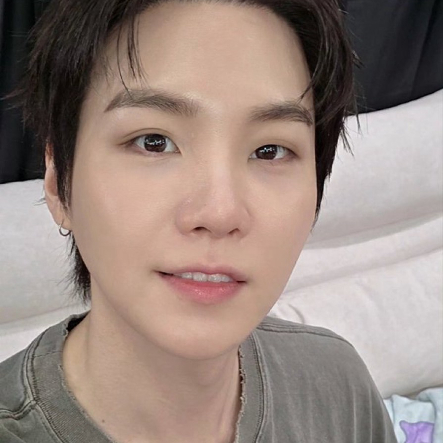 Latest photo of SUGA (BTS)