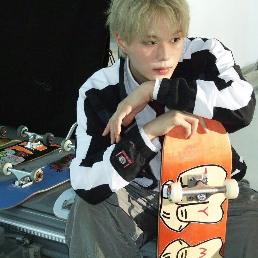 Behind-the-scenes cut of Kim Junseo (ALPHA DRIVE ONE)