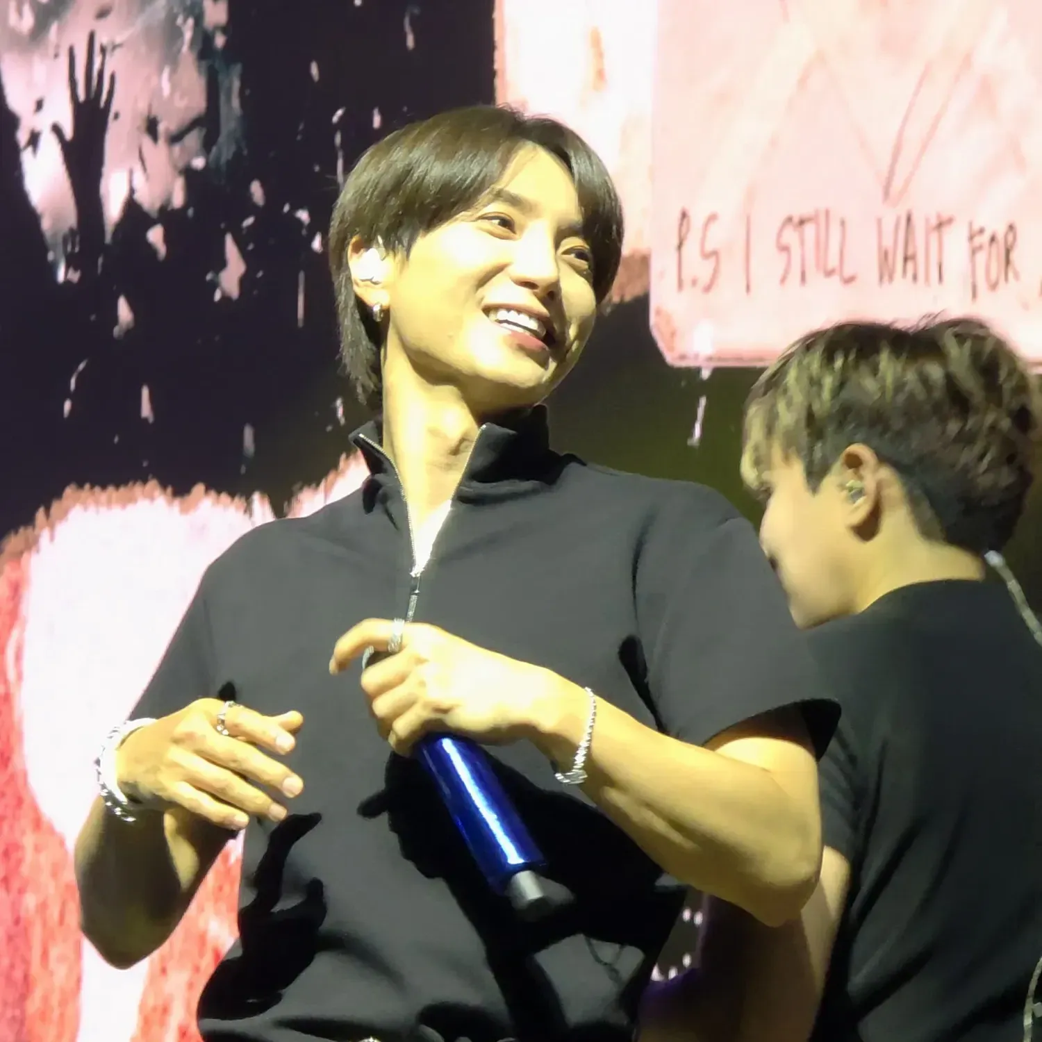 Behind-the-scenes cut of Leeteuk (Super Junior)