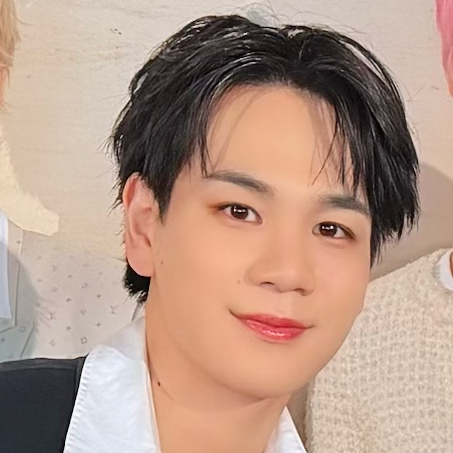 Recent activity shot of Mamehara Issei (JO1)