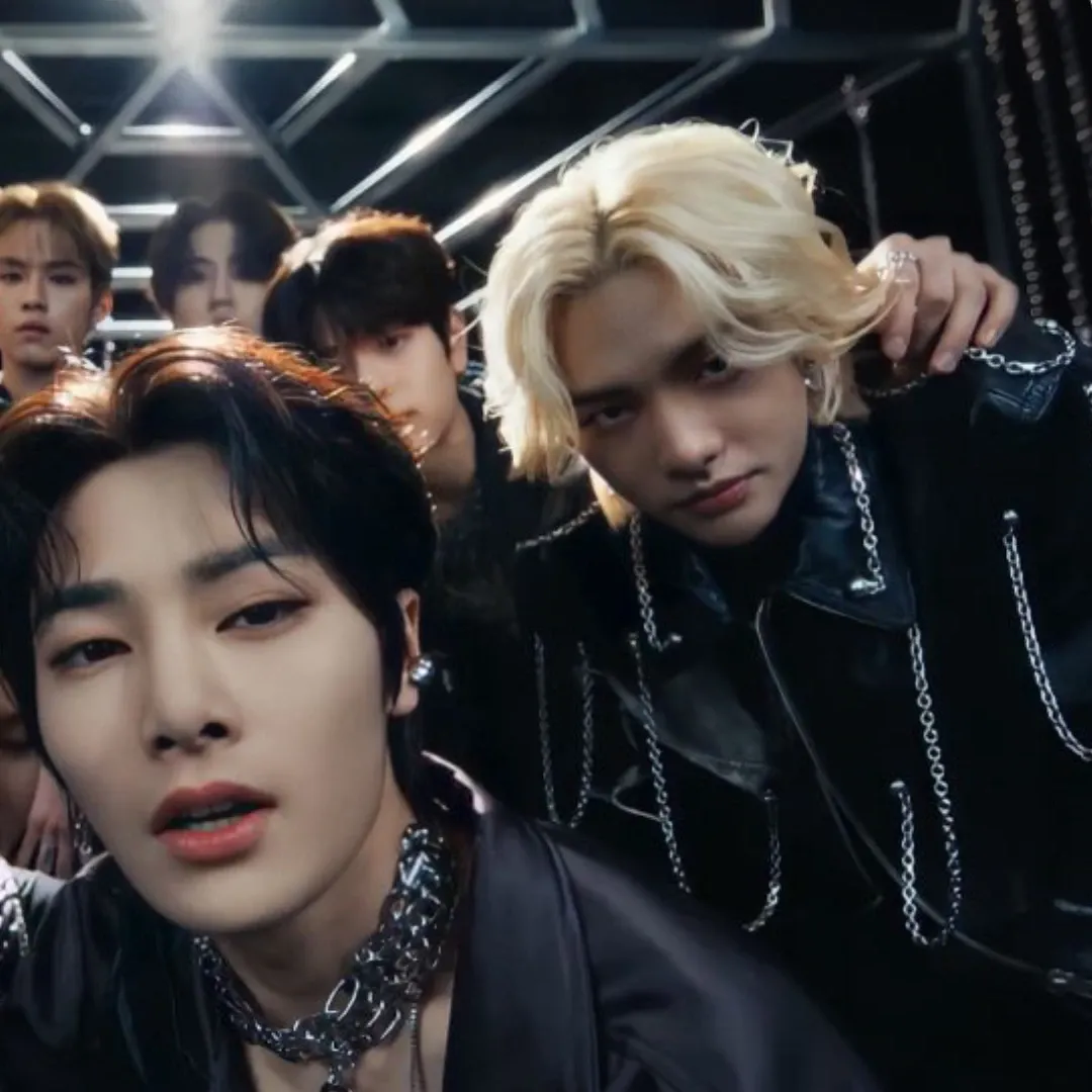 Behind-the-scenes cut of Stray Kids