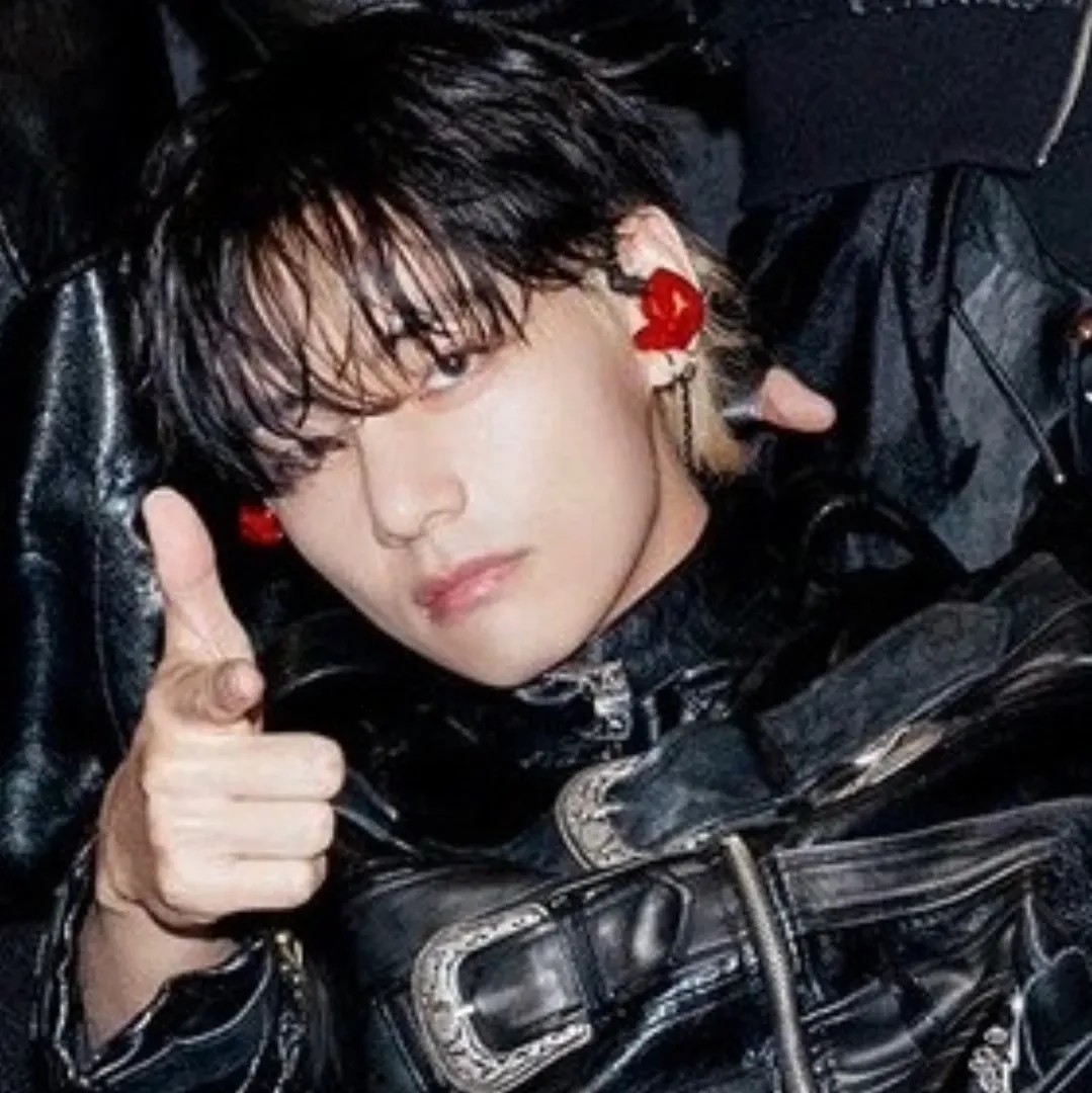 Foto terbaru V (BTS)