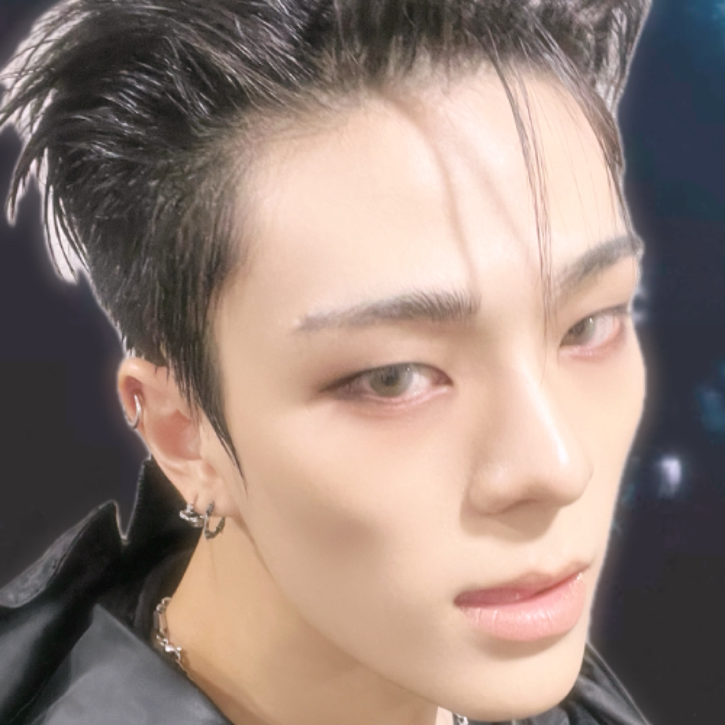 Behind-the-scenes cut of Kim Junmin (WHIB)