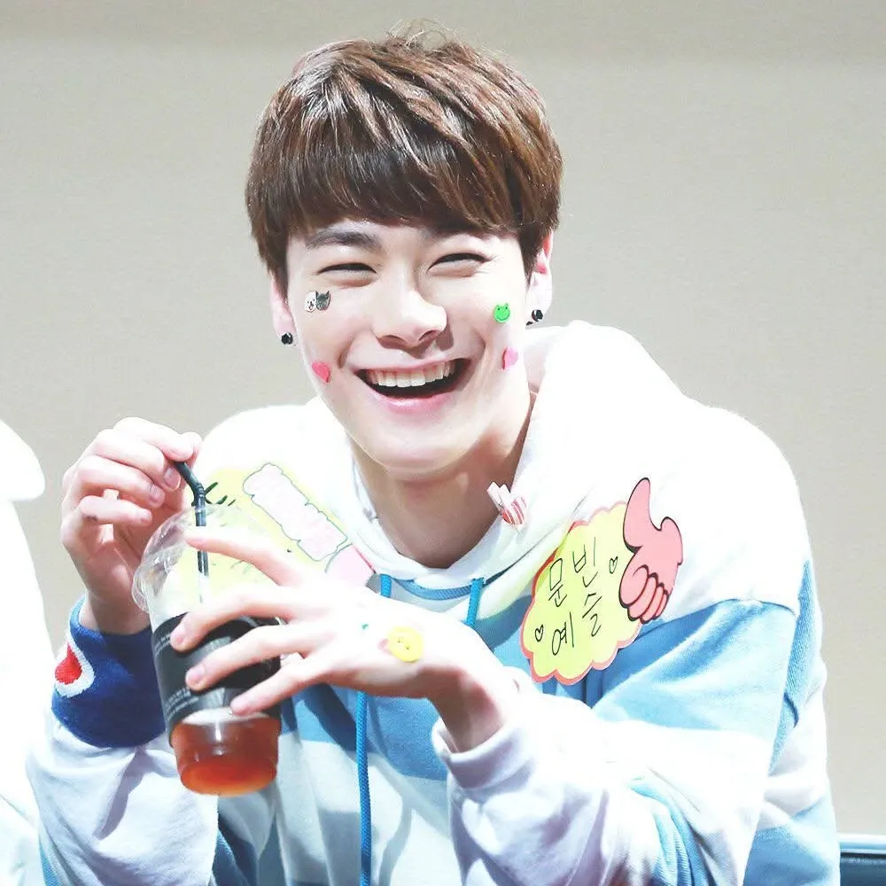 Recent activity shot of Moonbin (ASTRO)