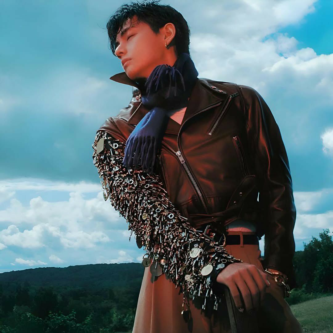 A moment captured by V (BTS)'s fan