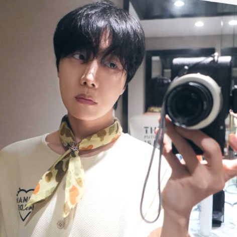 J-hope (防弹少年团)的幕后花絮